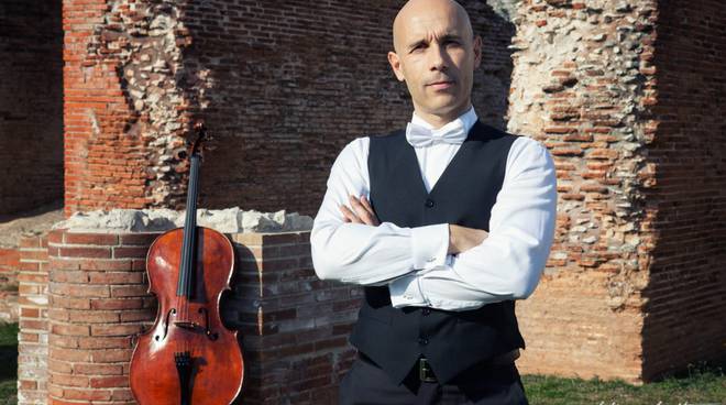 Il violoncello di Giuliano De Angelis e il metronomo di questo tempo sospeso