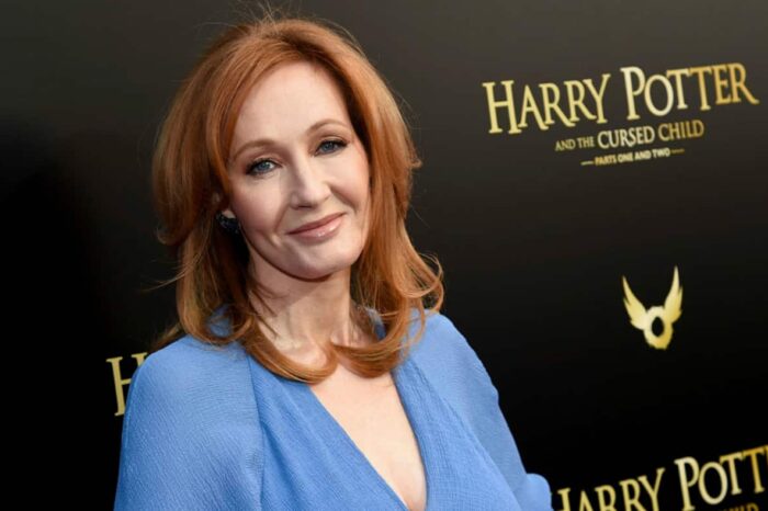 J.K. Rowling nel caos dopo i tweet sulla transessualità: tre autori abbandonano la sua stessa agenzia