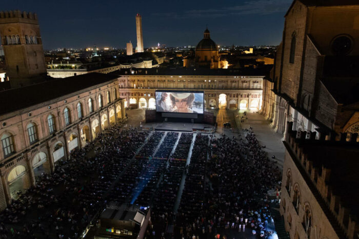 Bologna riparte: al via la XXXIV edizione del festival “Il Cinema Ritrovato”. Torna anche “Sotto le stelle del cinema"
