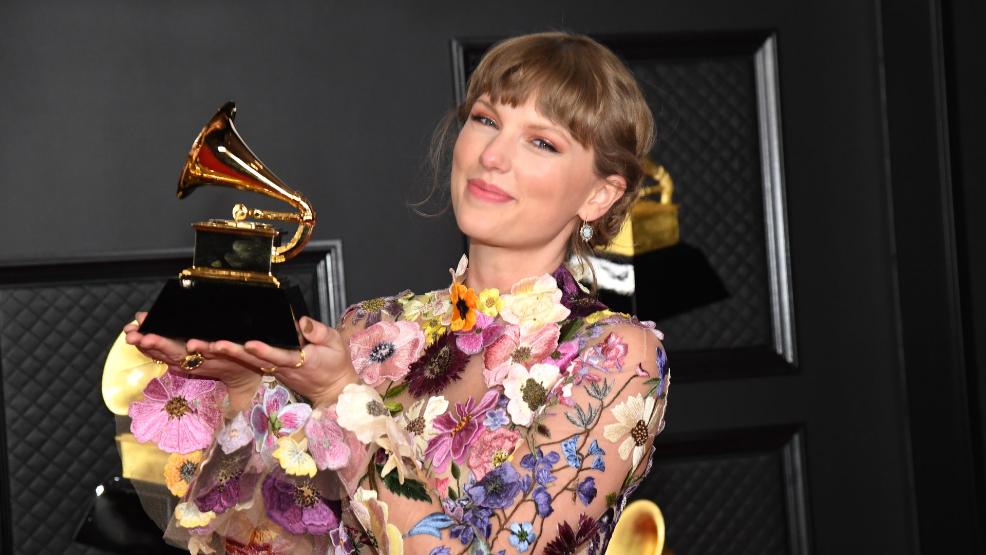 Taylor Swift vince il Grammy Award 2021 con "Folkore"
