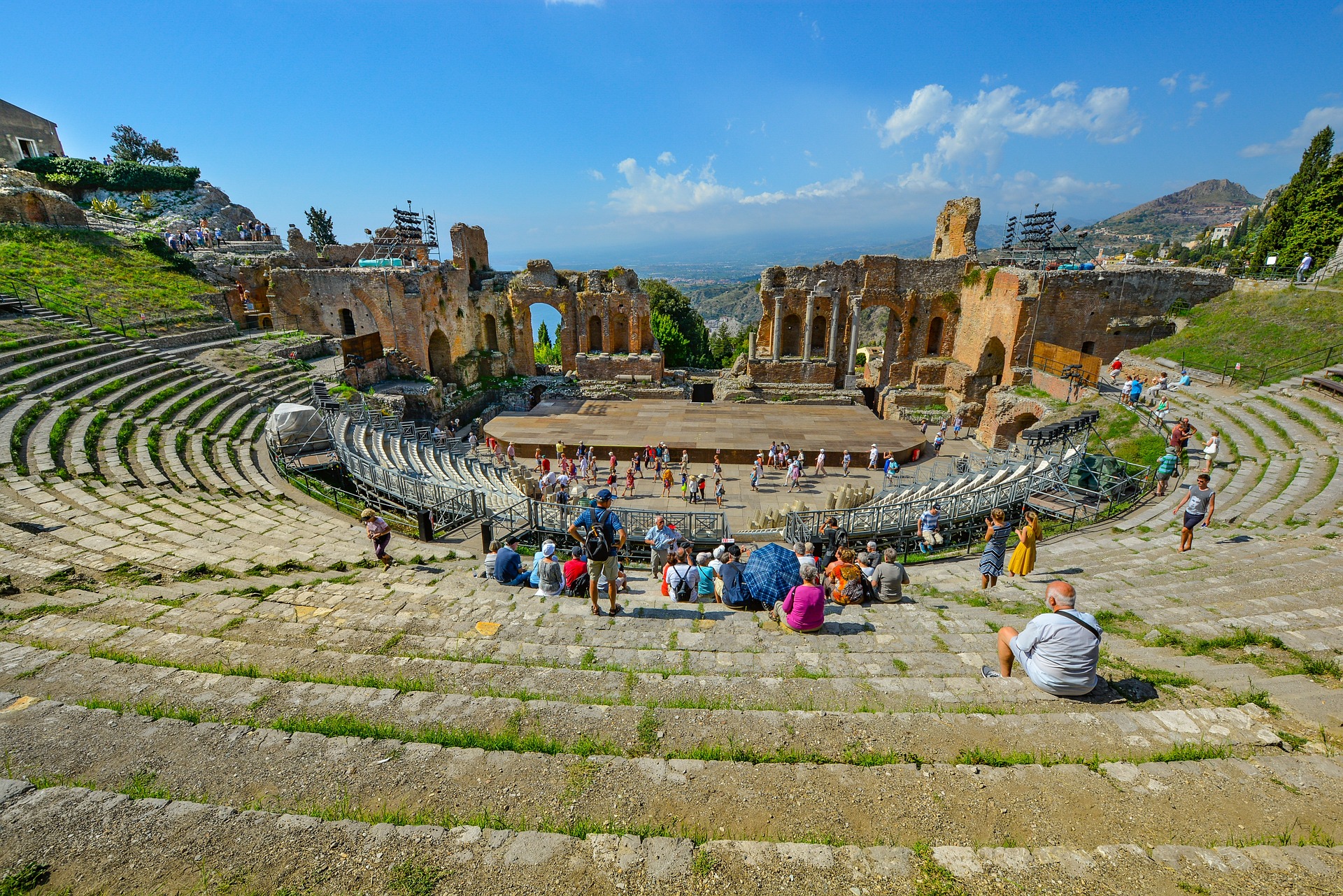 L'antico teatro di Taormina: il monumento siciliano celebrato da Goethe