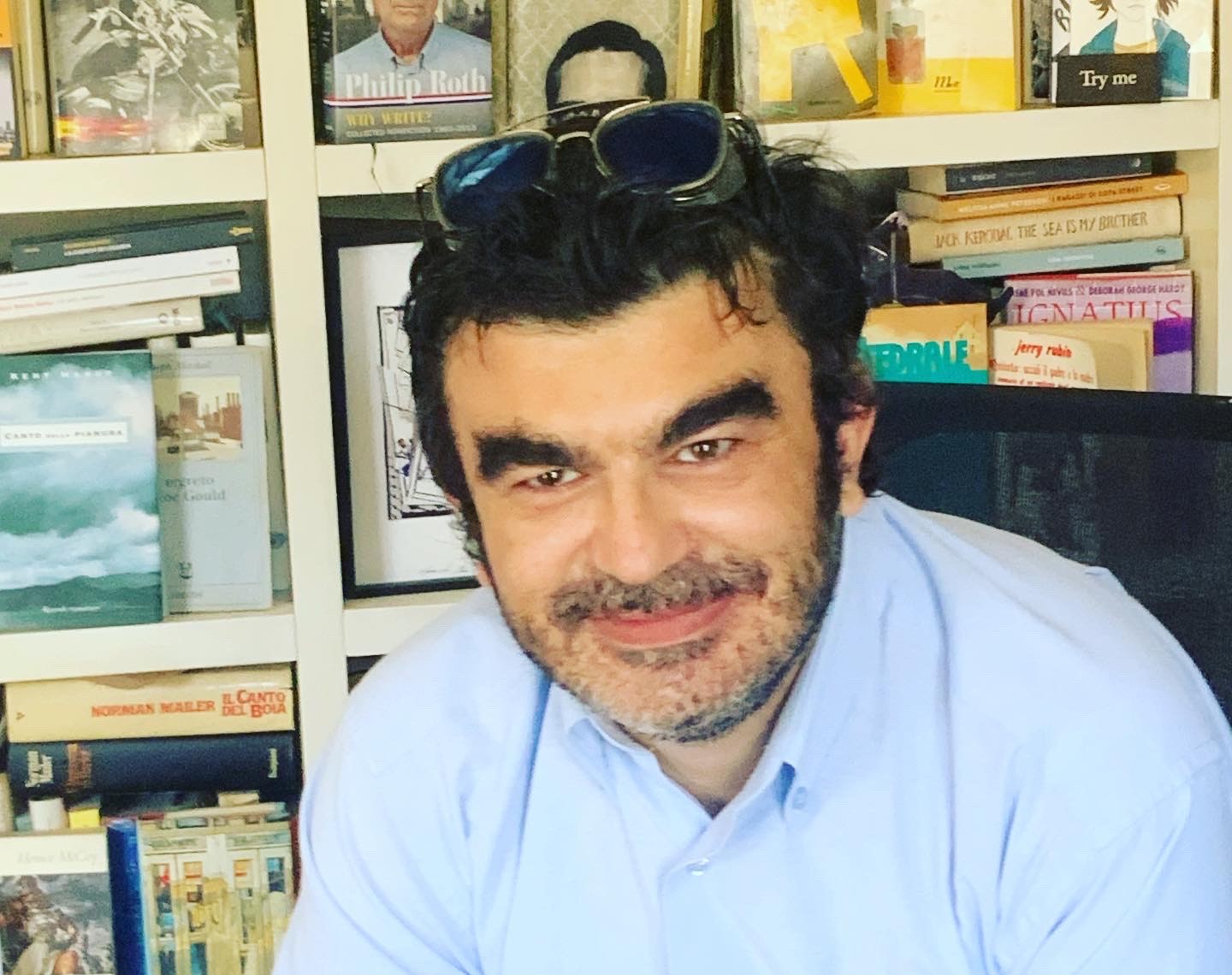 Gian Paolo Serino e Satisfiction: 20 anni di critica letteraria senza compromessi