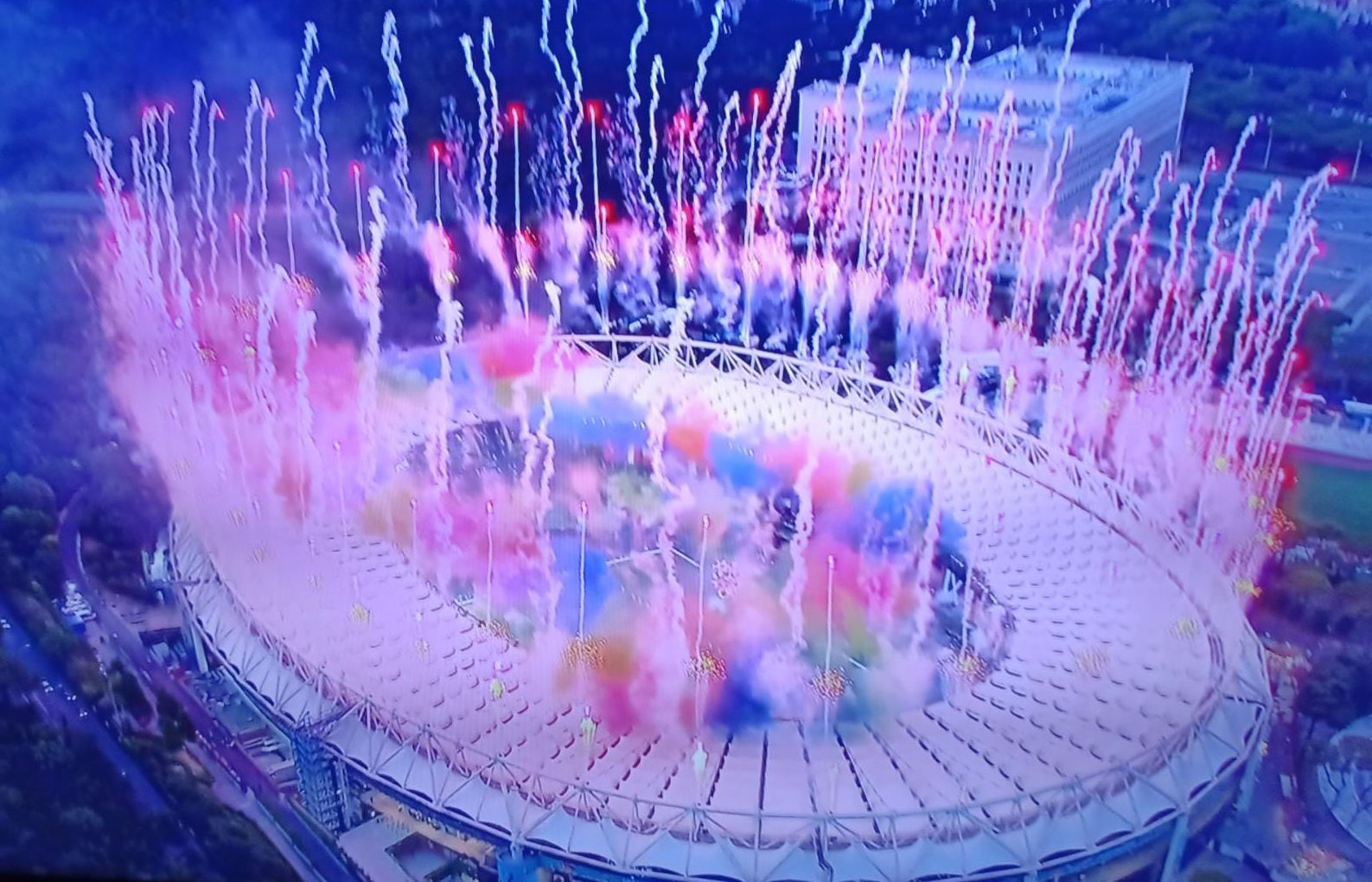 Euro 2020, sport e musica per guardare oltre: esplosione di colori alla cerimonia inaugurale