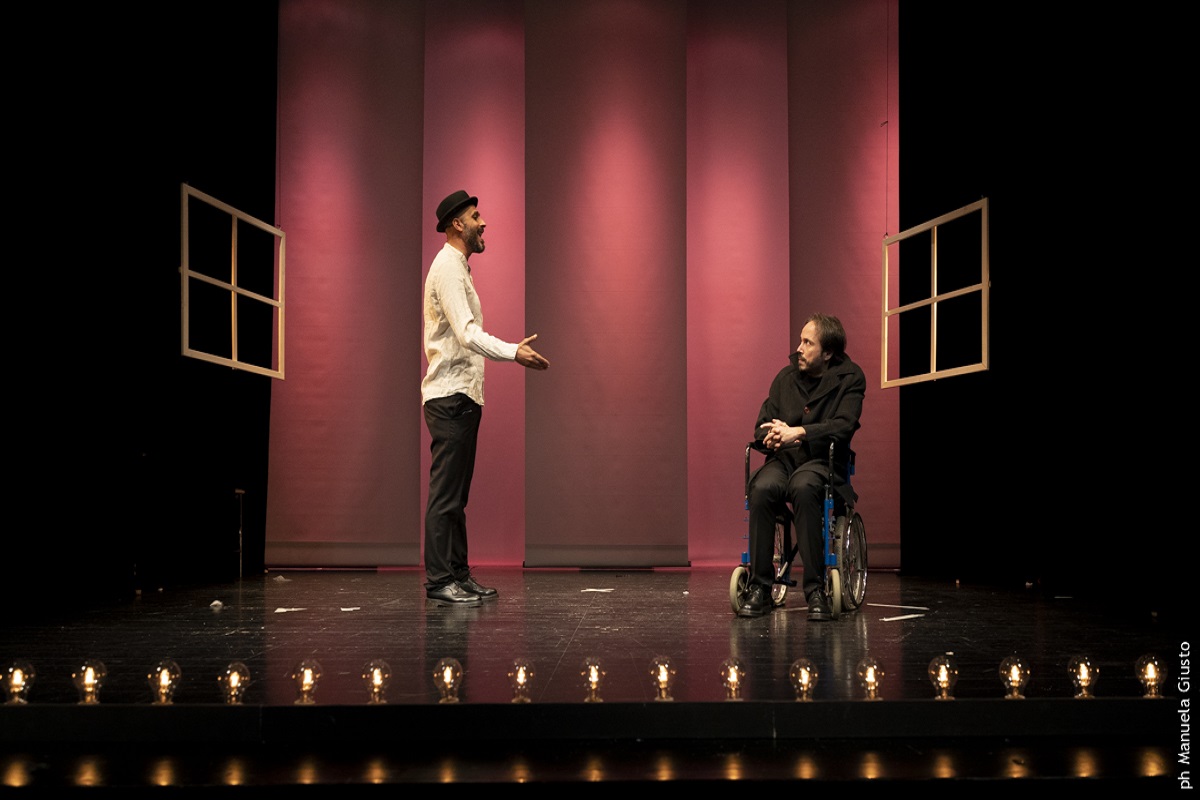 Luci (ed ombre) della ribalta, una commedia satirica al Teatro de' Servi