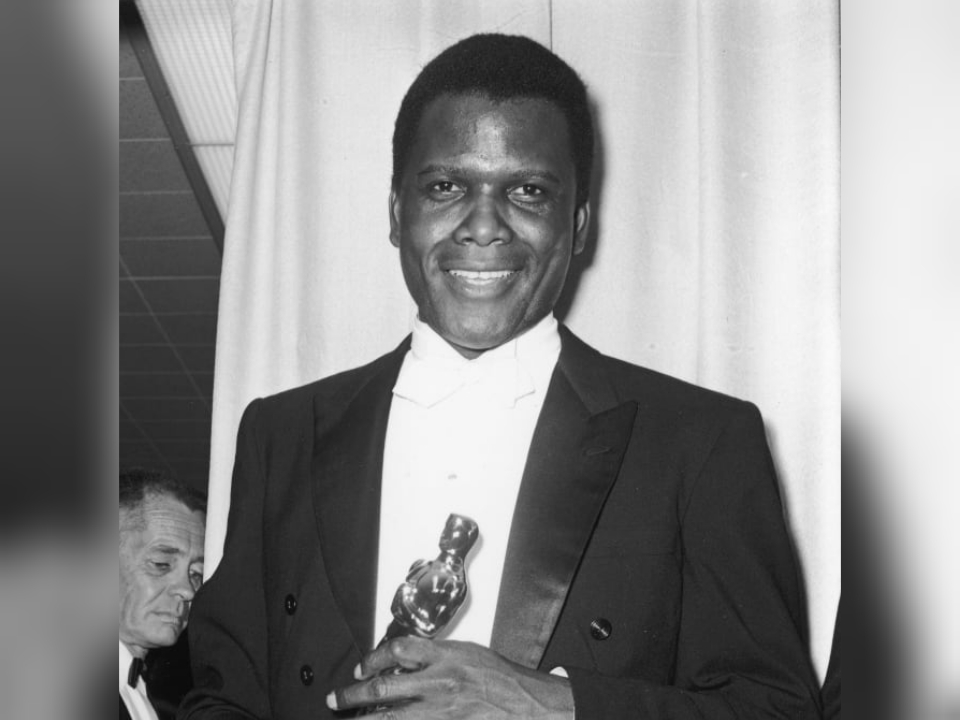 È morto Sidney Poitier, primo attore di colore a vincere l'Oscar