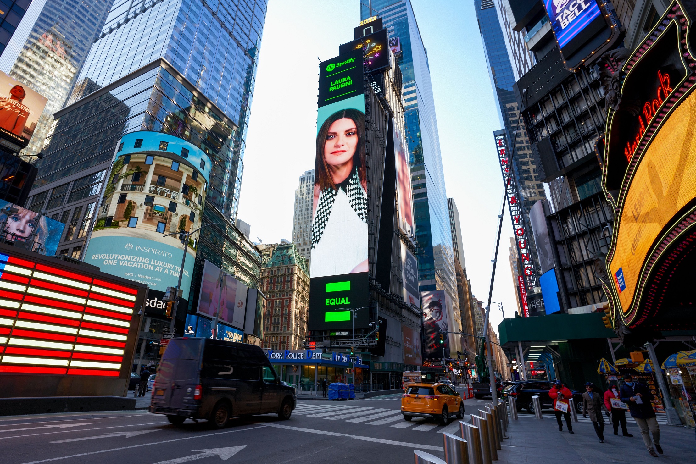 Laura Pausini a Times Square come "Equal" Ambassador di Spotify