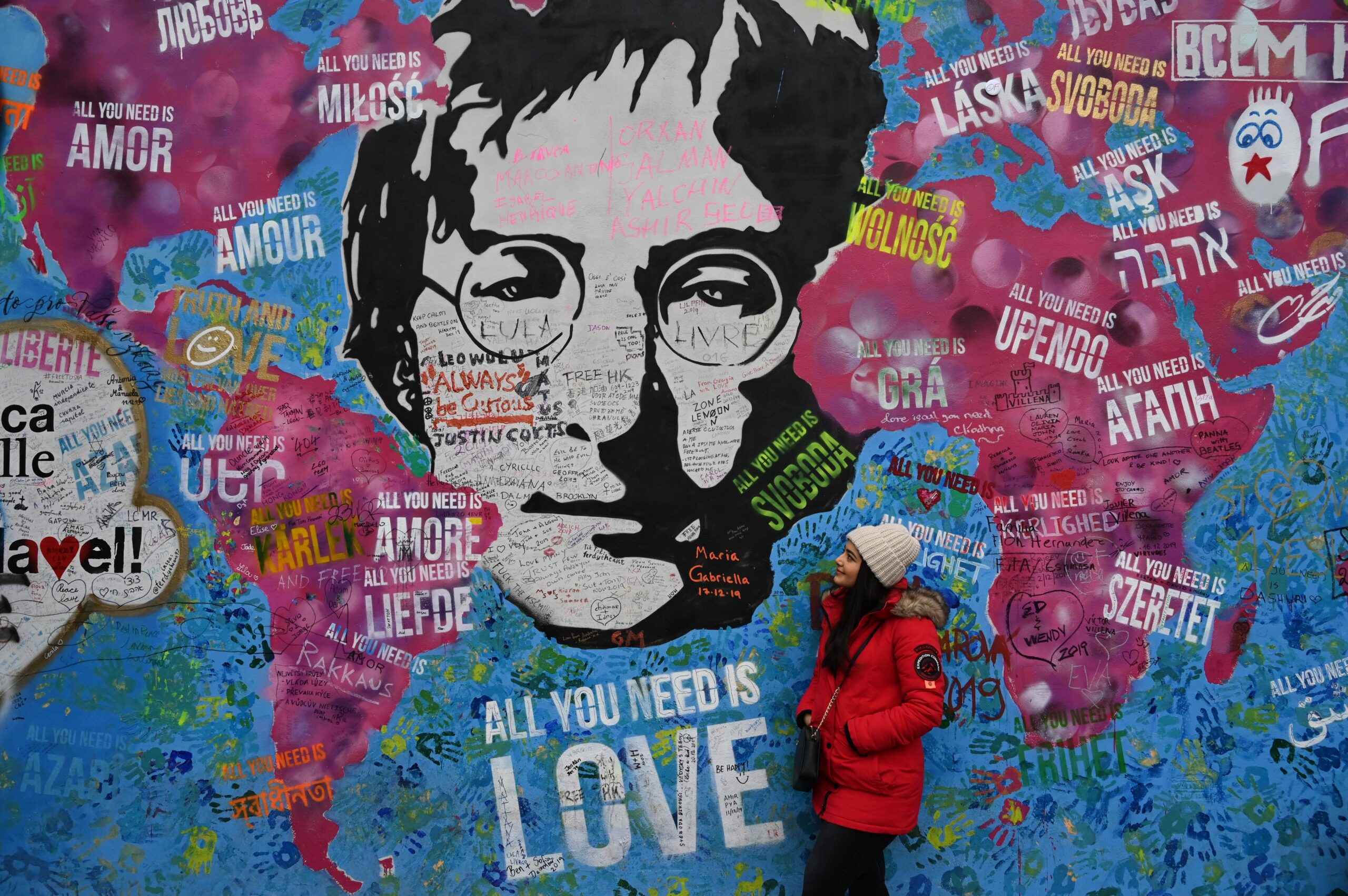 Ucraina: "Give Peace a Chance", flash mob sulle note di Lennon